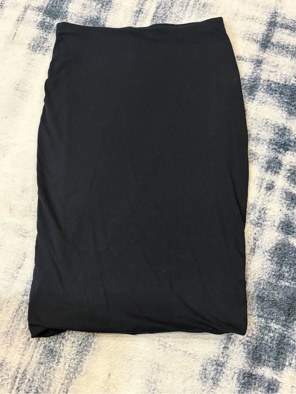 H&M Black Pencil Skirt - Sleek Slim Silhouette